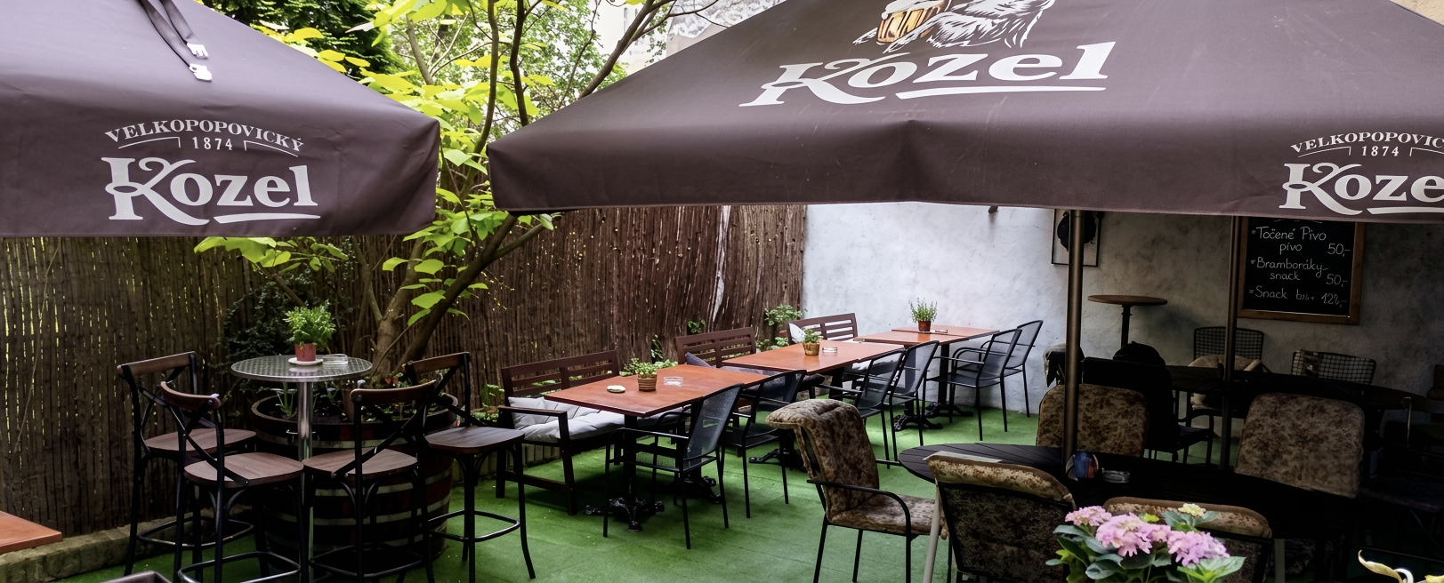 Outdoor garden seating at S Pizza Bar