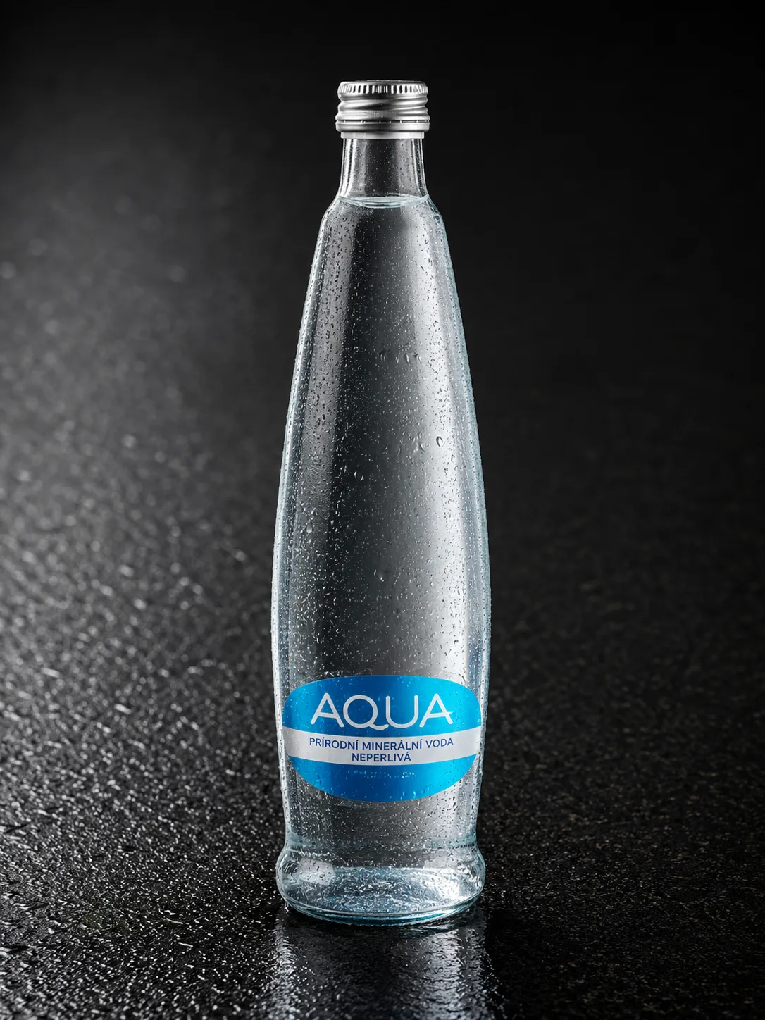 0,33 l Voda perlivá/ Sparkling water